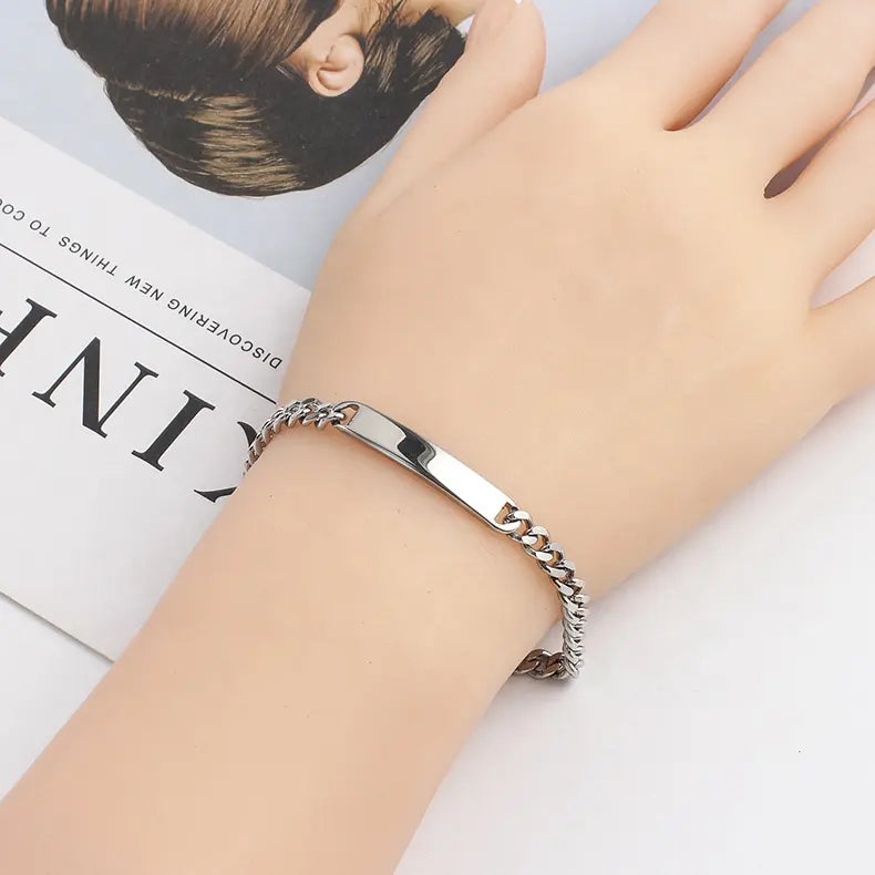 Braccialetto Unisex Personalizzabile – Design Elegante in Acciaio Inossidabile