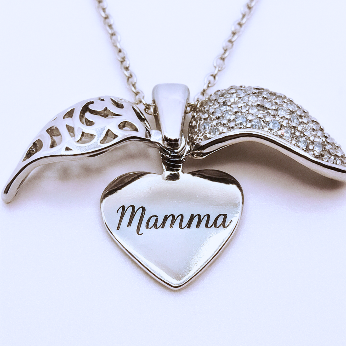 "Rifugio d’Amore" – Collana in Oro o Argento con Cuore Apribile Personalizzabile