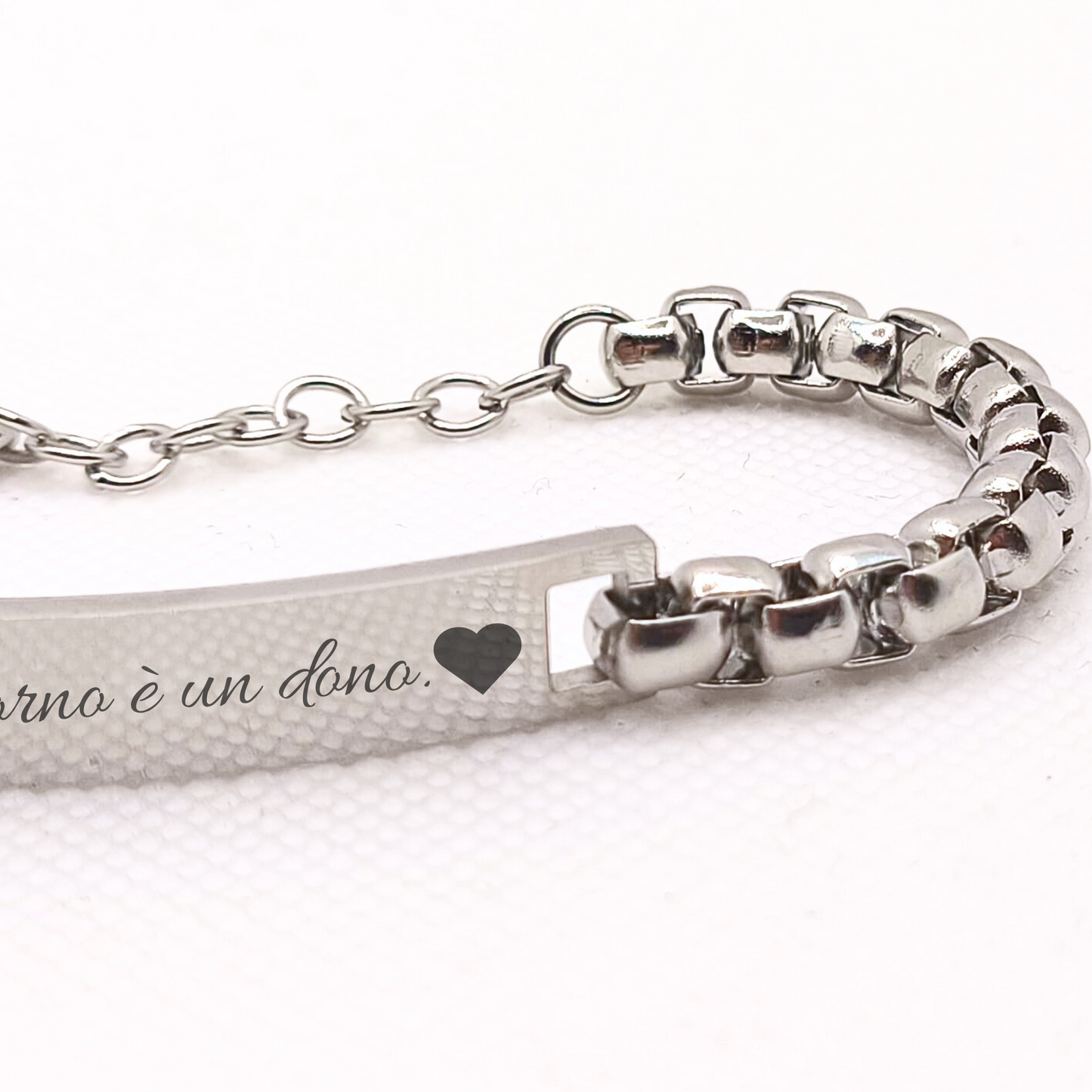 Bracciale a Catena Cubana con Banda Personalizzabile – Stile e Carattere