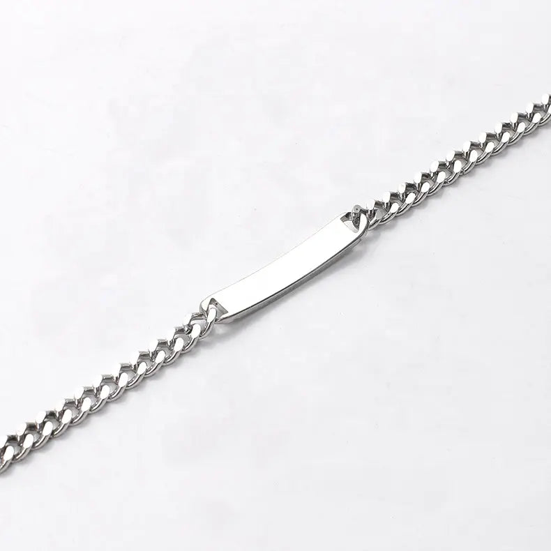 Braccialetto Unisex Personalizzabile – Design Elegante in Acciaio Inossidabile