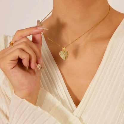 Collana Angelo Mio Personalizzabile – Ciondolo Cuore con Ali di Angelo Incisione di Foto Nome o Frase Oro Argento