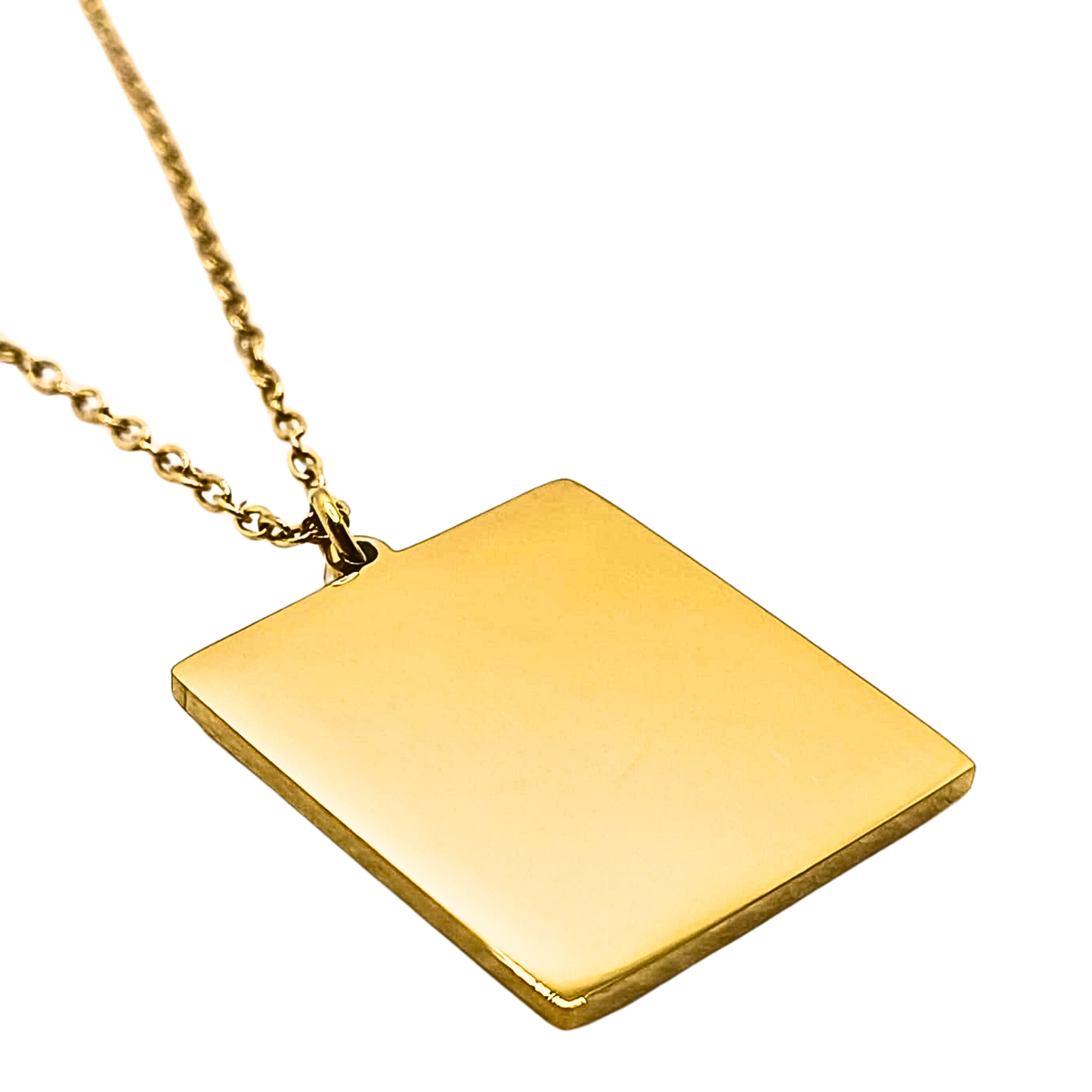 Collana con Targhetta Personalizzata – Eleganza e Significato