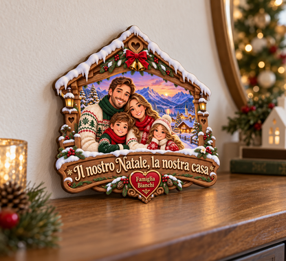 Fuoriporta natalizio personalizzabile con foto della famiglia in stile cartoon, su una consolle all’ingresso