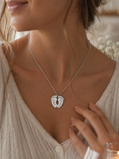 Collana Personalizzabile con Ciondolo Piedini color Oro Argento  – Incisione Nome e Data